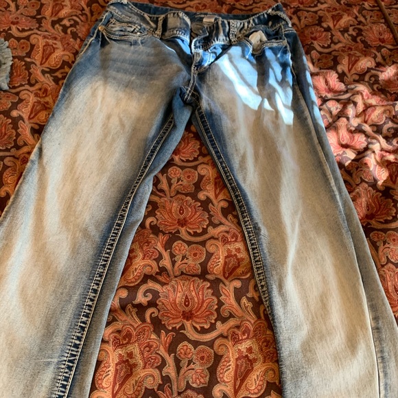 Maurice’s jeans - Picture 2 of 3